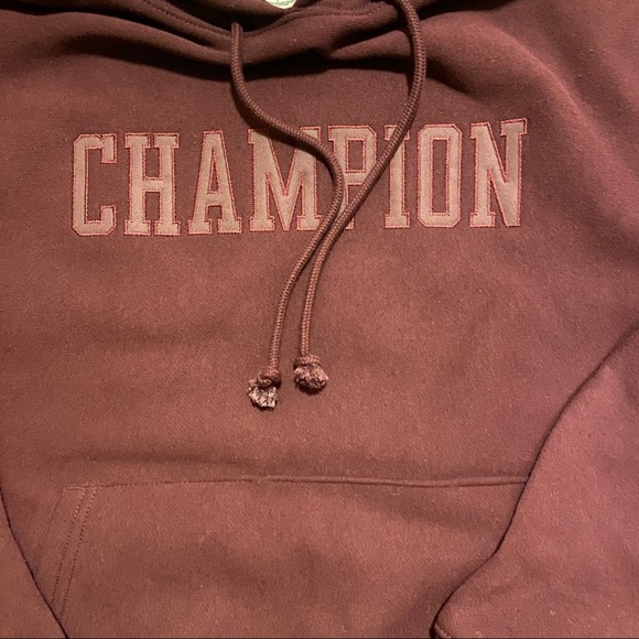 Champion reverse weave maroon sweatshirt hoodie - Picture 3 of 3